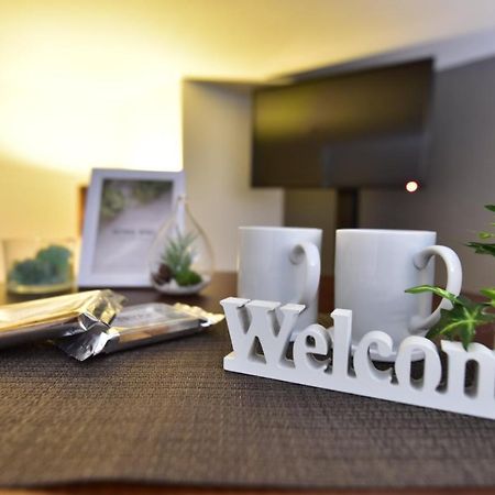 モノトーン難波 Apartment Osaka Luaran gambar