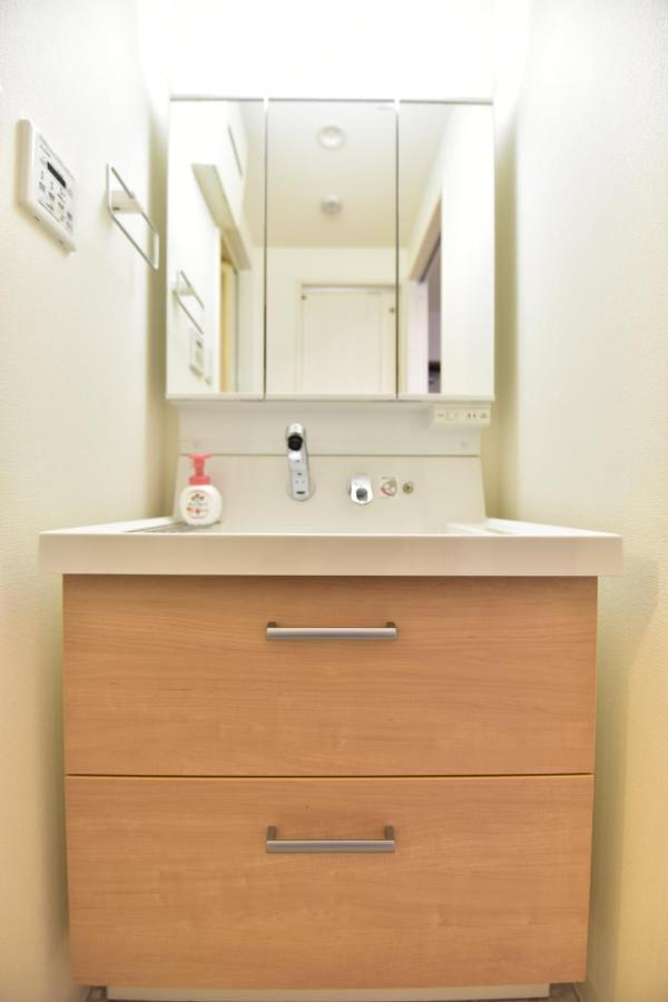 モノトーン難波 Apartment Osaka Luaran gambar